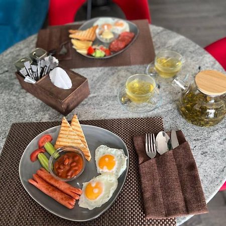 Terrasse Hotel & Bar Bishkek Ngoại thất bức ảnh