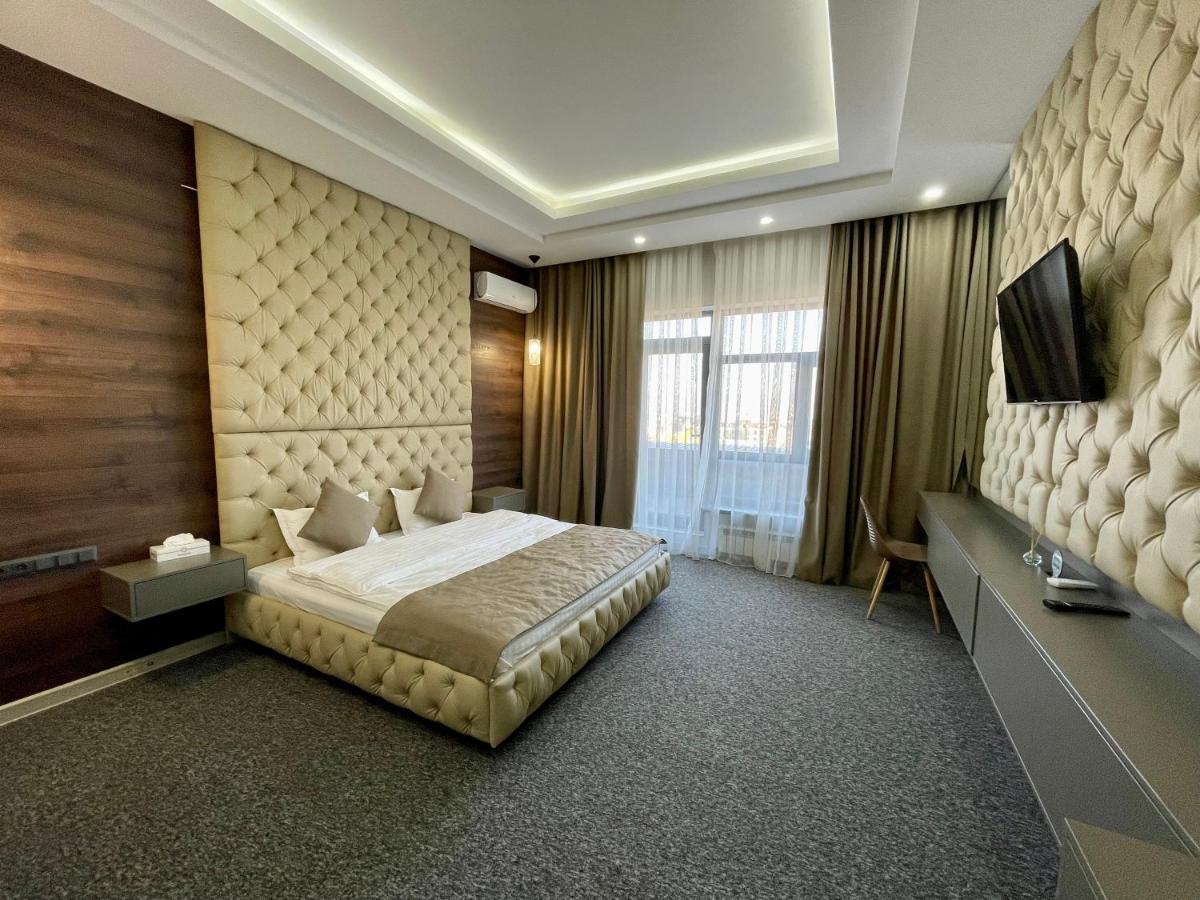 Terrasse Hotel & Bar Bishkek Ngoại thất bức ảnh