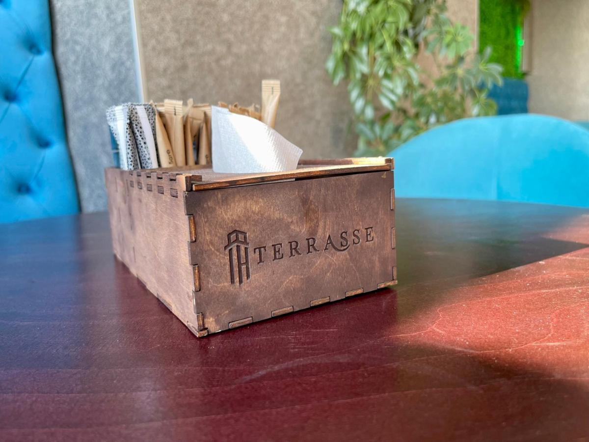 Terrasse Hotel & Bar Bishkek Ngoại thất bức ảnh